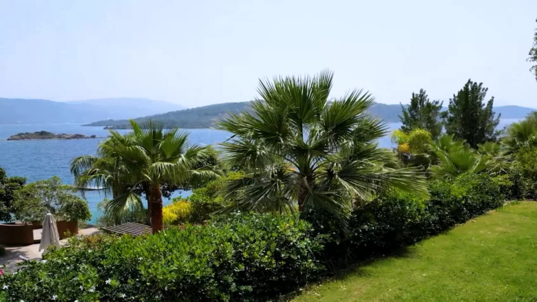 Территория Le Méridien Bodrum Beach Resort